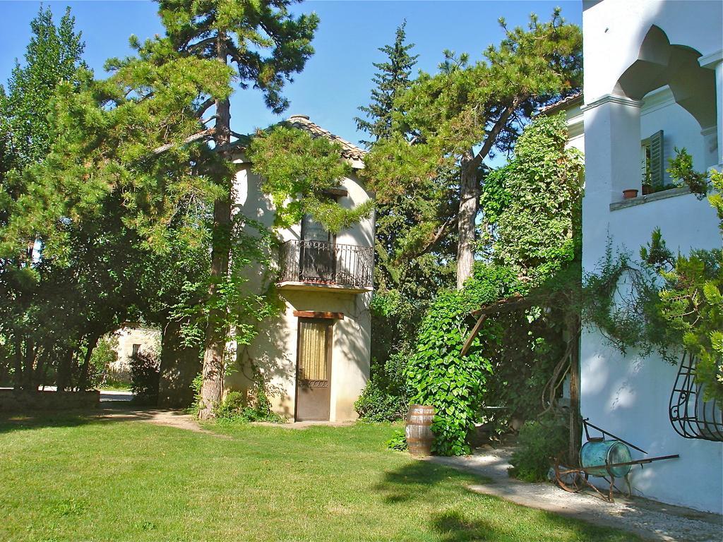 Agriturismo "Borgo Madonna Degli Angeli" - Charming Cottages In The Gardens ! Tocco da Casauria Exterior foto